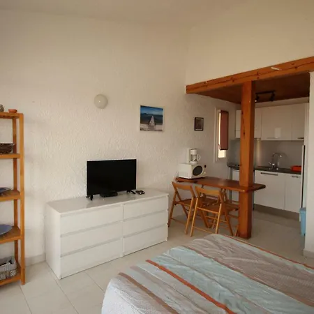 Studio Vue Au 1 Etage *